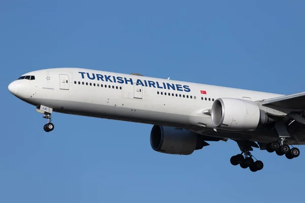 Лондон Объединенный Кингдом Февраля 2020 Года Turkish Airlines Thy Приближается — стоковое фото