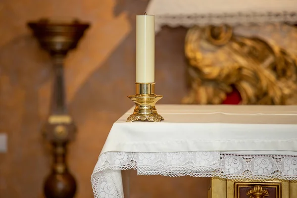 Mise Point Sélective Une Table Bougeoir Dans Une Église — Photo