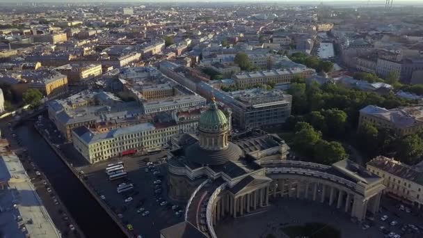 Saint Petersburg Merkezindeki Kazan Katedrali Nin Hava Görüntüleri — Stok video