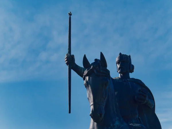 Famoso Monumento Czar Kaloyan Contra Céu Azul — Fotografia de Stock