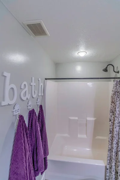 Minimalistic Bathroom Interior Design White Color Shower Cabin — Zdjęcie stockowe