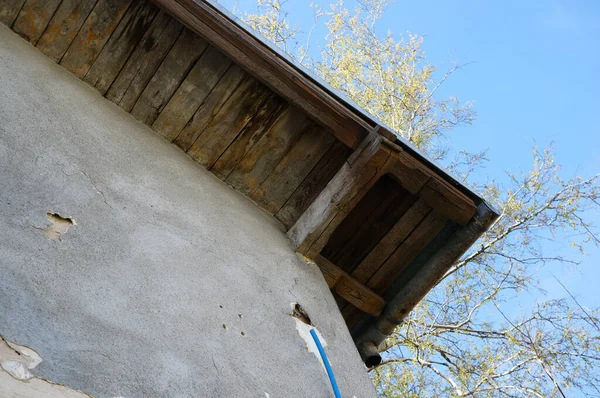 Holzdach Eines Alten Gebäudes — Stockfoto