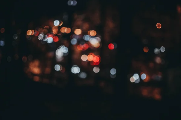 Een Wazige Achtergrond Met Kleurrijke Bokeh Lichten Buiten Nachts — Stockfoto