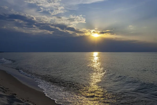 Wavy Sea Cloudy Sunset Sky — Φωτογραφία Αρχείου