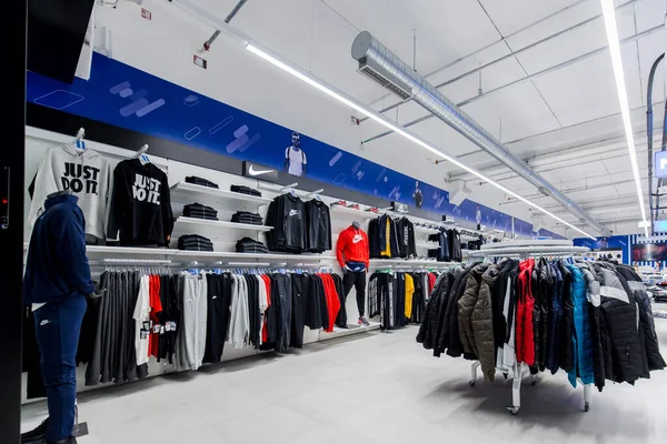 Tuzla Bósnia Herzegovina Novembro 2019 Tiro Loja Roupas Esportivas Shopping — Fotografia de Stock