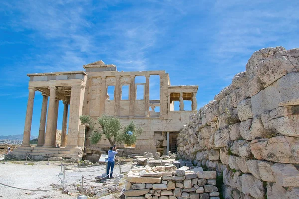 Atene Grecia Maggio 2021 Tempio Eracteion Con Statue Cariatidi Acropoli — Foto Stock
