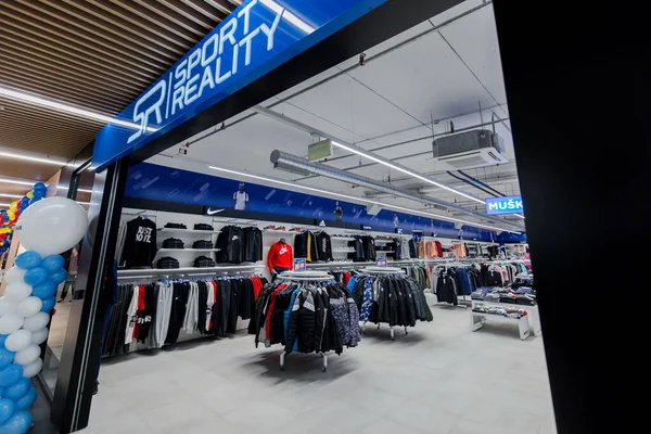 Tuzla Bósnia Herzegovina Novembro 2019 Tiro Loja Roupas Esportivas Centro — Fotografia de Stock