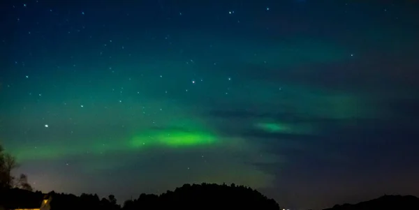 Nádherná Zelená Severní Světla — Stock fotografie