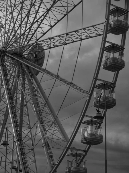 Grayscale Ferris Wheel Cabins — Stock Photo, Image