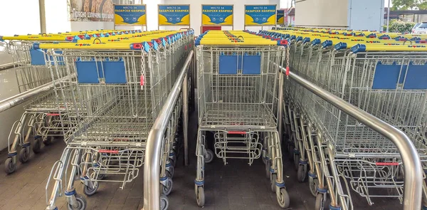 Burgas Bulgária Maio 2021 Lidl Sign Shopping Trolly Burgas Bulgaria — Fotografia de Stock