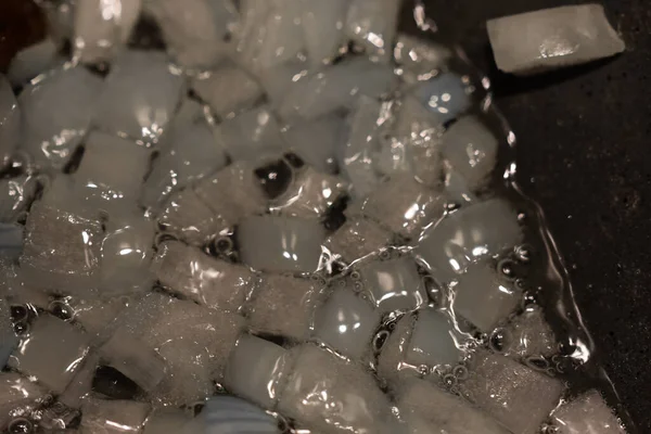 水の中の氷の塊 — ストック写真