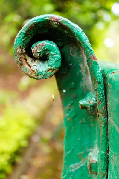 Fim Espiral Enferrujada Verde — Fotografia de Stock