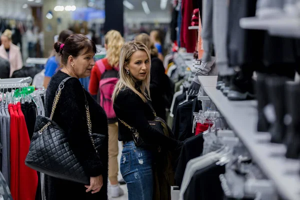 Tuzla Bósnia Herzegovina Novembro 2019 Tiro Loja Roupas Esportivas Centro — Fotografia de Stock