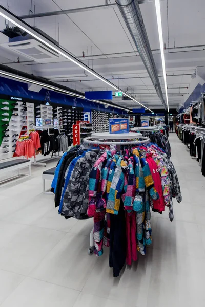 Tuzla Bósnia Herzegovina Novembro 2019 Tiro Loja Roupas Esportivas Centro — Fotografia de Stock