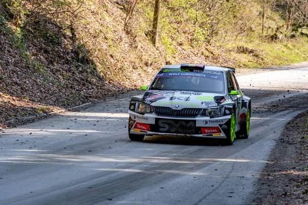 Zagreb Croatia Abr 2021 Skoda Fabia Correndo Palco Rali Asfalto — Fotografia de Stock