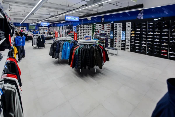 Tuzla Bósnia Herzegovina Novembro 2019 Tiro Loja Roupas Esportivas Shopping — Fotografia de Stock