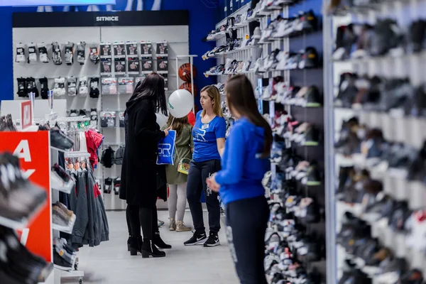 Brcko Bosnien Und Herzegowina Nov 2019 Aufnahme Eines Sportbekleidungsgeschäfts Einkaufszentrum — Stockfoto