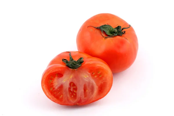 배경에 분리되어 유기농 토마토 — 스톡 사진