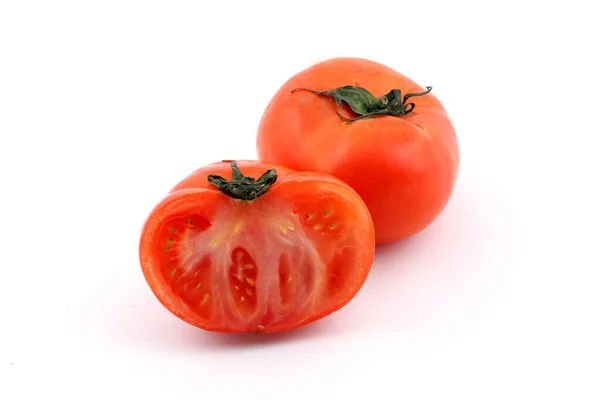 白い背景に隔離された有機トマト — ストック写真