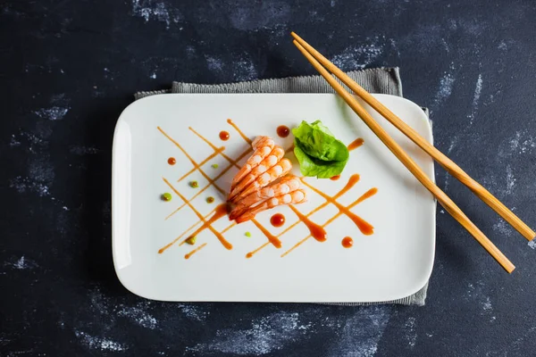 와사비 소스와 간장을 맛있는 새우의 — 스톡 사진