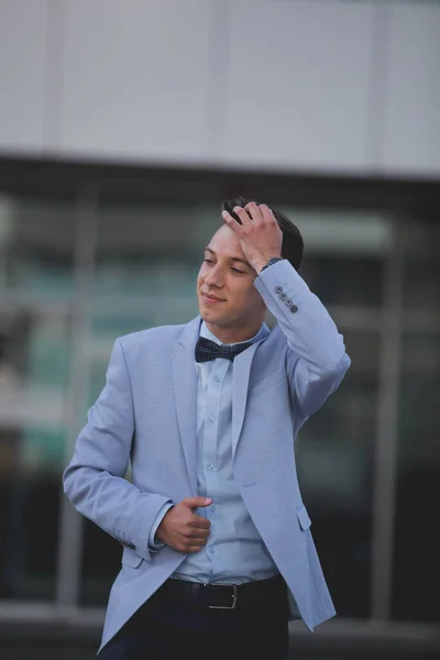 Vertical Shot White Caucasian Man Wearing Classic Blue Suit Posing — ストック写真