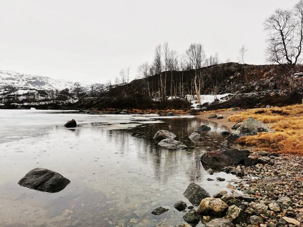 Piękny Widok Jezioro Eivindbuvatn Norwegii — Zdjęcie stockowe
