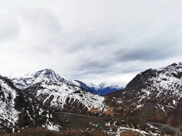 ベストランド地方 ノルウェーの雪の山の美しい風景 — ストック写真