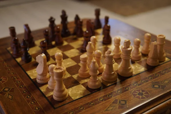 Селективный Сфокусированный Снимок Шахматных Фигур Игровой Доске Шахматная Игра — стоковое фото