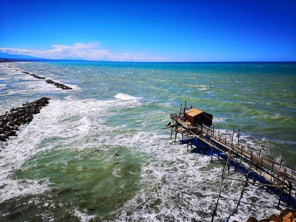 Adriyatik Denizi Nin Taşması Termoli Campobasso Molise Talya Mavi Bulutsuz — Stok fotoğraf