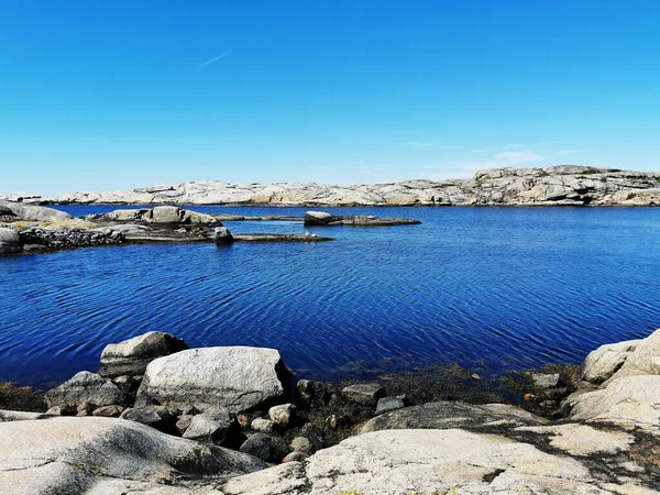 Naturskön Bild Ett Hav Omgivet Stenberg Verdens Ende Norge — Stockfoto