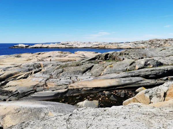 Norveç Verden Ende Taş Dağlarla Çevrili Bir Denizin Manzaralı Bir — Stok fotoğraf