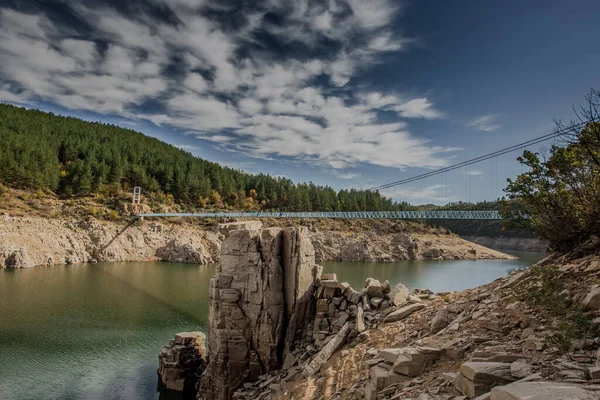 Eine Nahaufnahme Des Rodophes Gebirges Mit Bäumen Und Einem Fluss — Stockfoto