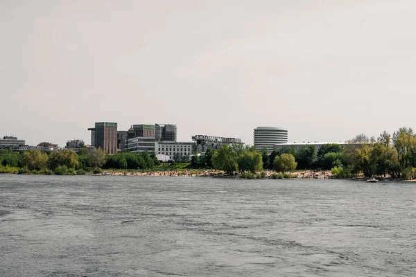 Paradiesstrand Düsseldorfban Rajna Folyó — Stock Fotó