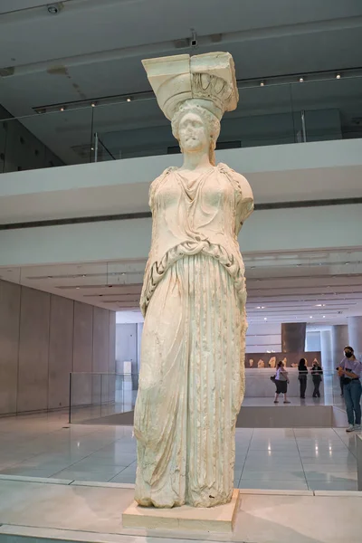 アテネ ギリシャ 5月18 2021 Caryatids 紀元前5世紀の美しい女の子の像 六人はエレケテオンの屋根を持っていました アテネ ギリシャ5 2021 — ストック写真