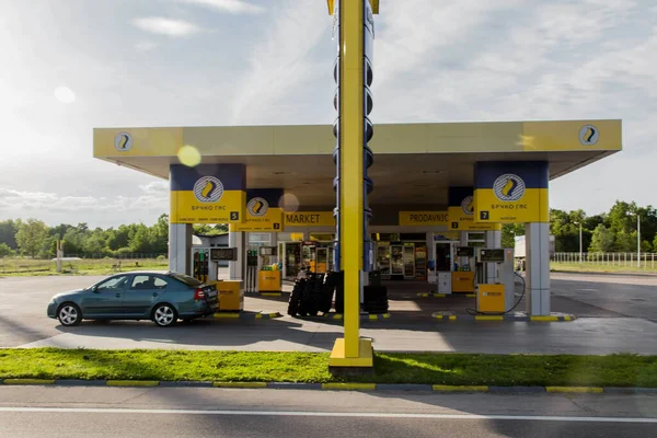 Brcko Bósnia Herzegovina Maio 2017 Foto Diurna Posto Gasolina Bósnia — Fotografia de Stock