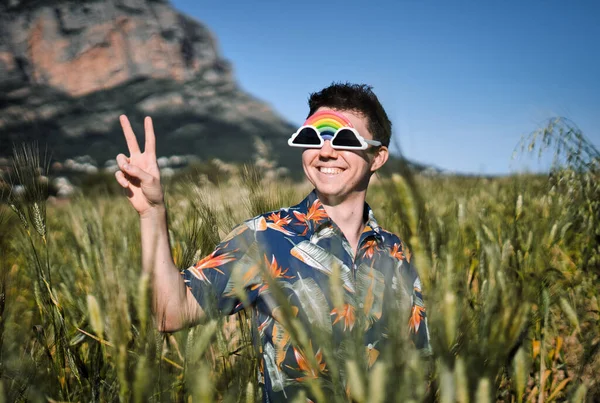 Hispanic Male Field Showing Sign Smiling — Stock Photo, Image