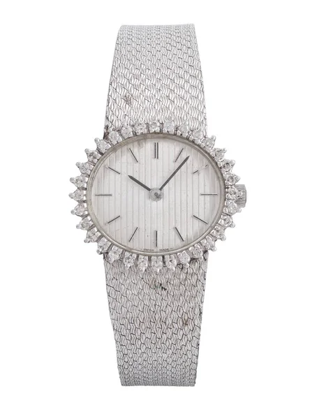 一只精美的银色豪华手表的垂直镜头 上面镶嵌着钻石 夜以继日 — 图库照片