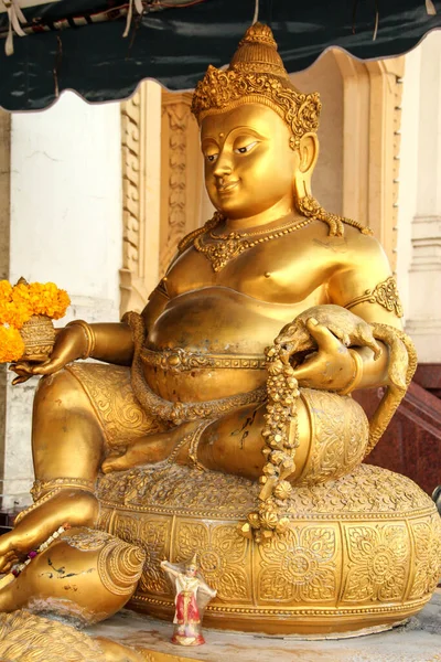 Bangkok Thailand May 2021 Gold Buddha Sitting Prayer Position Temple — Stock Photo, Image