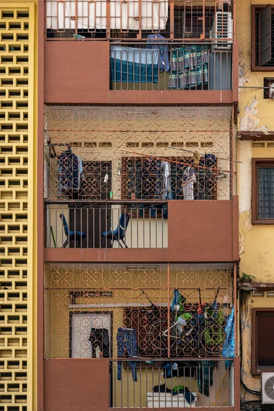Wasgoed Drogen Balkons Met Metalen Roosters Verticaal Schot — Stockfoto