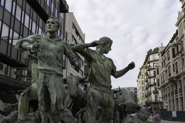 Красивые Скульптуры Памятника Энсьерро Памплоне Испания — стоковое фото