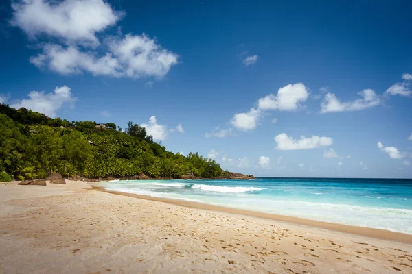 Trópusi Strand Egy Napsütéses Napon Seychelles Kelet Afrika — Stock Fotó