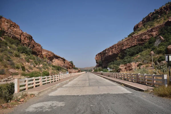 Long Pont Concentrique Sous Ciel Chaud Clair Inde Avec Gorge — Photo