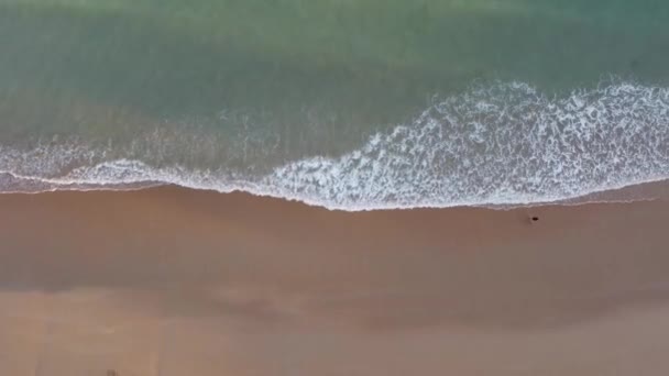 Hermosa Playa Con Olas Mar — Vídeos de Stock