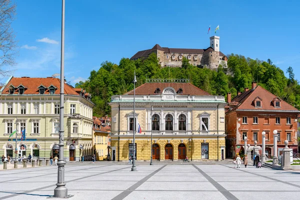 Ljubljana Slovenia Травня 2021 Їзд Площі Любляні Сонячний День Навесні — стокове фото