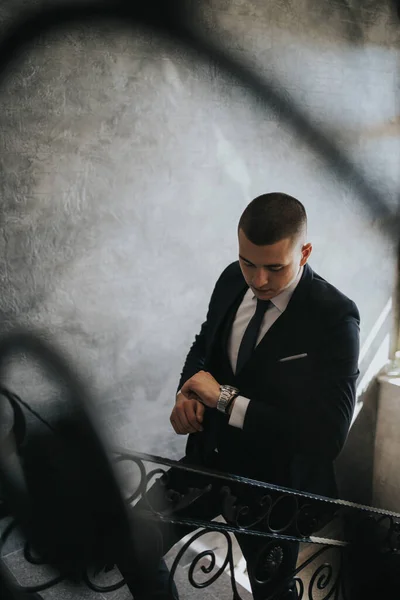 Young Man Elegant Black Suit Tie Stairs — Stock Photo, Image