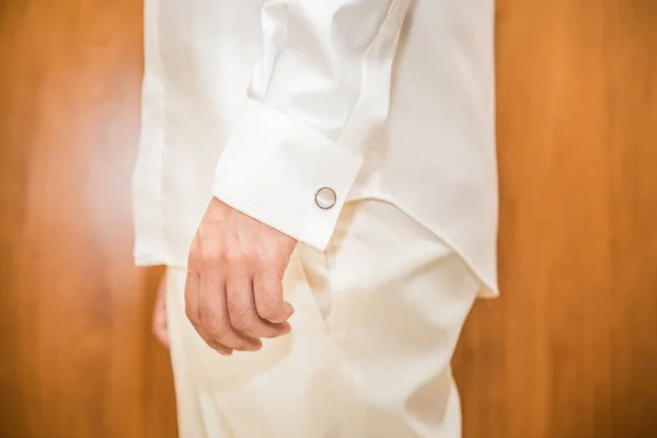 Close Homem Usando Uma Camisa Branca Calças — Fotografia de Stock