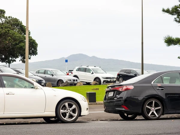Auckland Nový Zéland Května 2021 Auta Zaparkovaná Tamaki Dirve Ostrovem — Stock fotografie