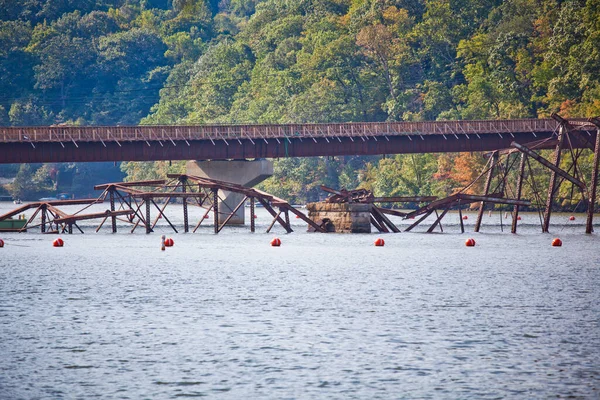 Roto Puente Del Ferry Los Hielos Sobre Lago Cheat Morgantown — Foto de Stock