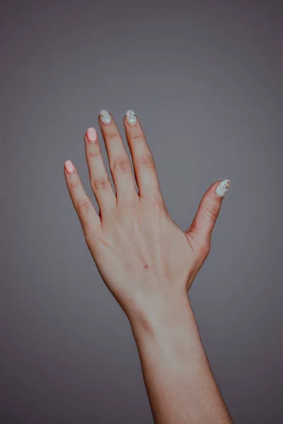 Vertical Closeup Shot Female Hand Fresh Manicure — Stock Photo, Image