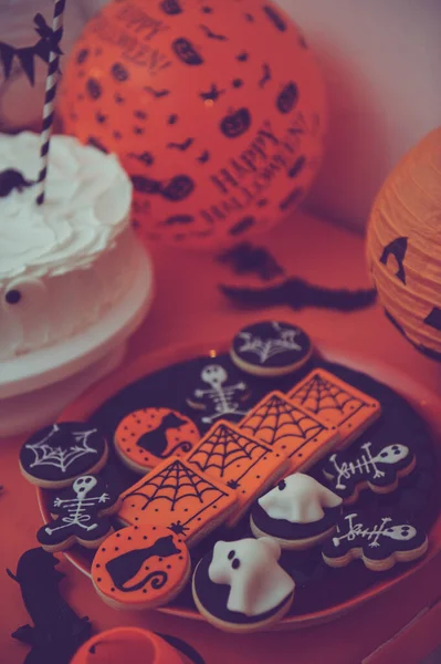 Plan Vertical Biscuits Avec Des Décorations Halloween Servi Sur Une — Photo